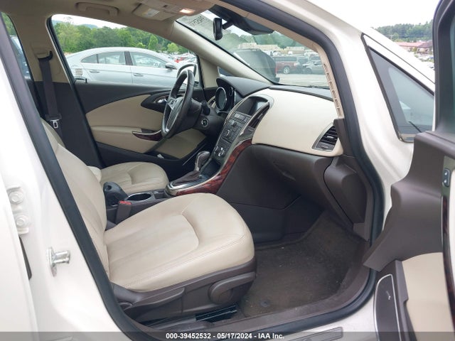 1G4PS5SK1G4105889 Buick Verano Leather Group