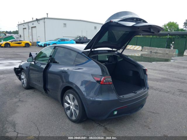 2021 TESLA MODEL Y 5YJYGDEE0MF145489 Photo 2