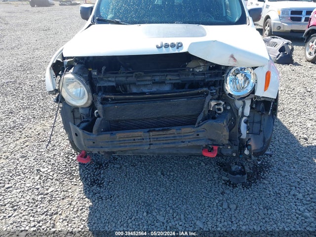 ZACCJBCT0FPB53390 Jeep Renegade Trailhawk