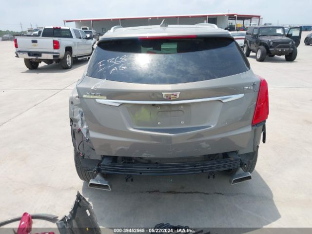 1GYKNCRS0JZ121375 Cadillac XT5 LUXURY