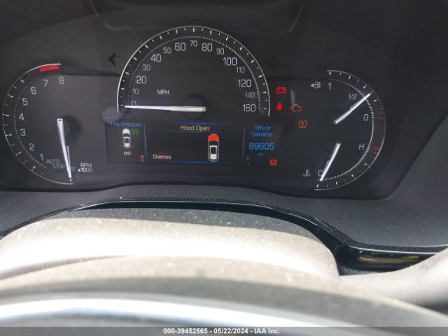 1GYKNCRS0JZ121375 Cadillac XT5 LUXURY