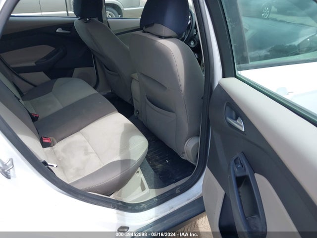 Ford FOCUS SE 2014 1FADP3K28EL157719 Image 8