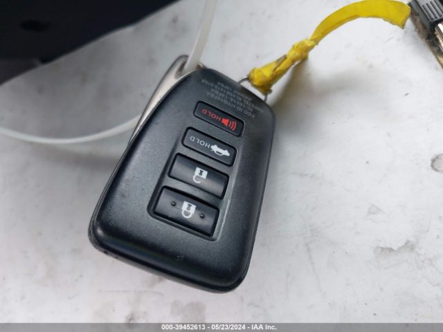 JTHBW1GG0G2117171 Lexus ES 300H