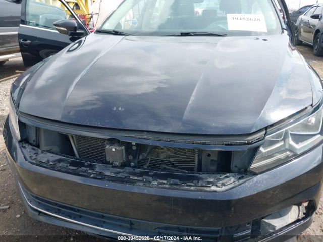 1VWAT7A39HC007260 Volkswagen Passat 1.8t S