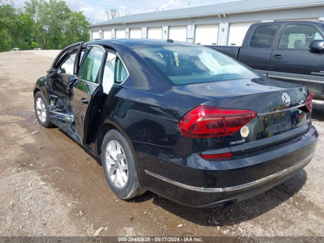 1VWAT7A39HC007260 Volkswagen Passat 1.8t S