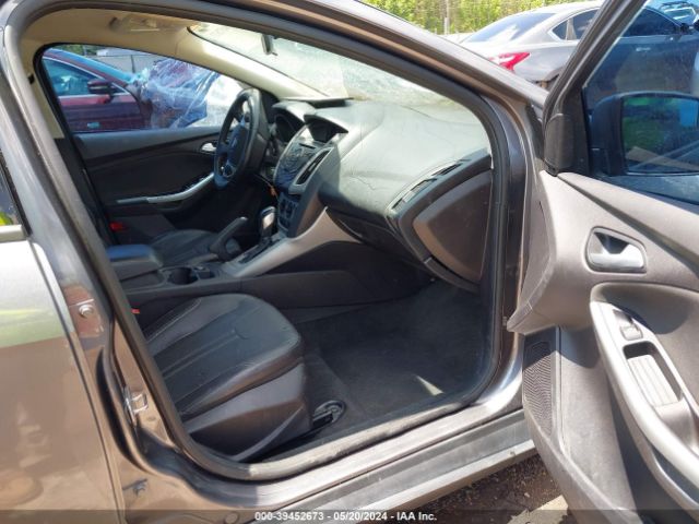 1FADP3F29EL304642 Ford FOCUS SE