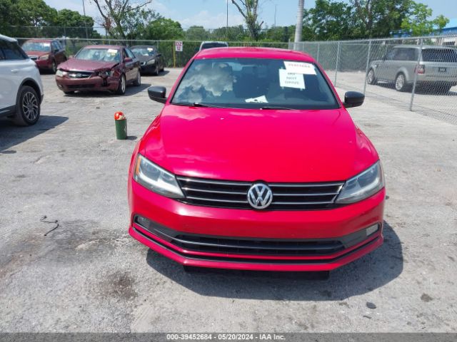 3VWD17AJ1GM400751 Volkswagen Jetta 1.8t Sport