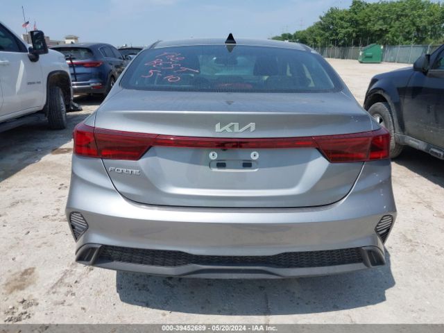 3KPF24AD6RE752528 KIA Forte Lxs
