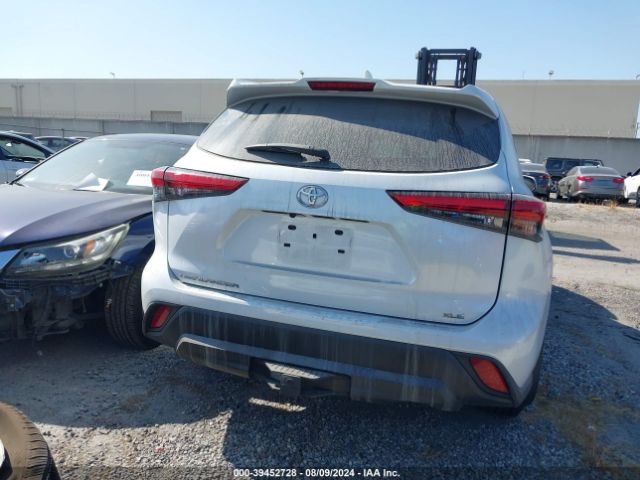 5TDHZRAHXNS104565 Toyota Highlander Xle