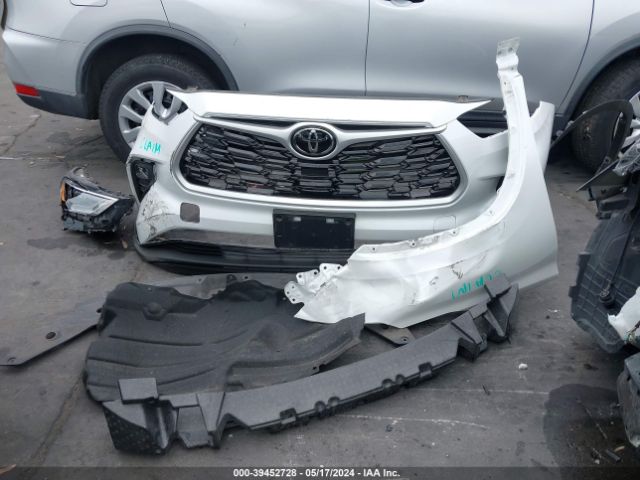 5TDHZRAHXNS104565 Toyota Highlander Xle