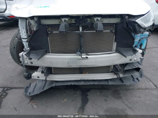 5TDHZRAHXNS104565 Toyota Highlander Xle