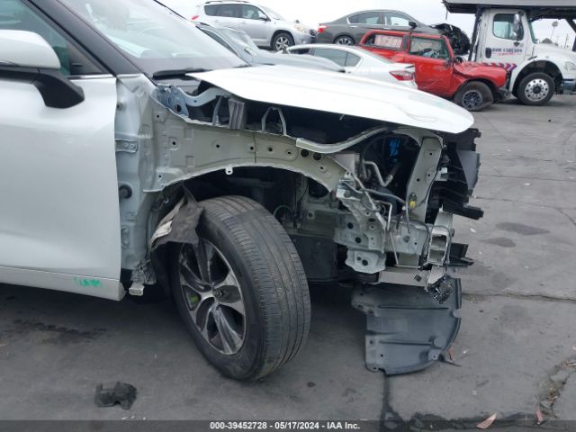 5TDHZRAHXNS104565 Toyota Highlander Xle