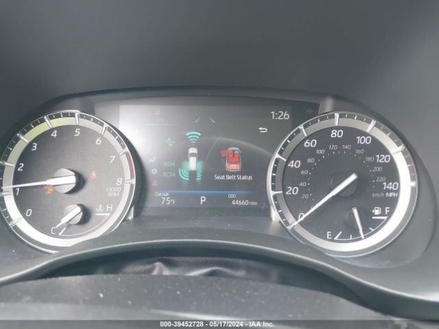 5TDHZRAHXNS104565 Toyota Highlander Xle