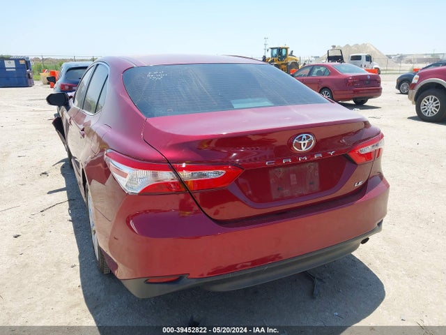 Toyota CAMRY LE 2018 4T1B11HK4JU665443 Image 3