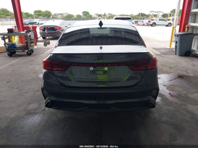 3KPF54AD4NE444761 KIA Forte Gt-line