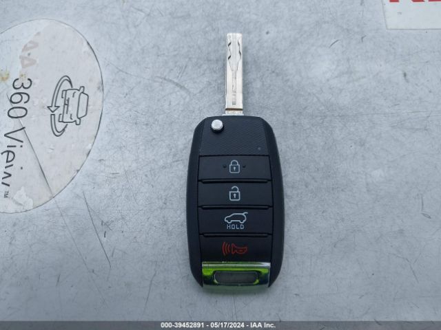 KNDP63AC0L7758018 KIA SPORTAGE S