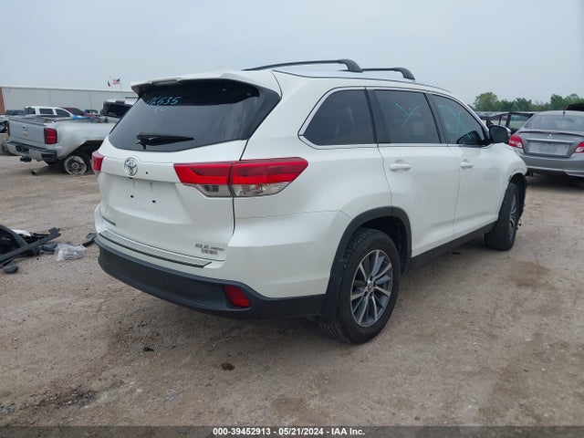 Toyota Highlander Xle 2019 5TDJZRFH6KS733424 Image 4