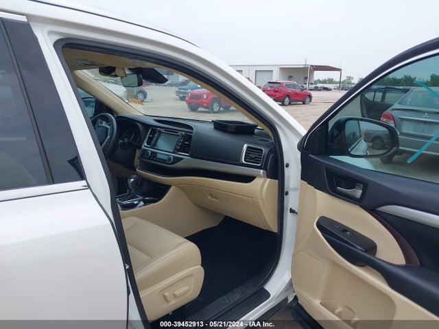 Toyota Highlander Xle 2019 5TDJZRFH6KS733424 Image 5