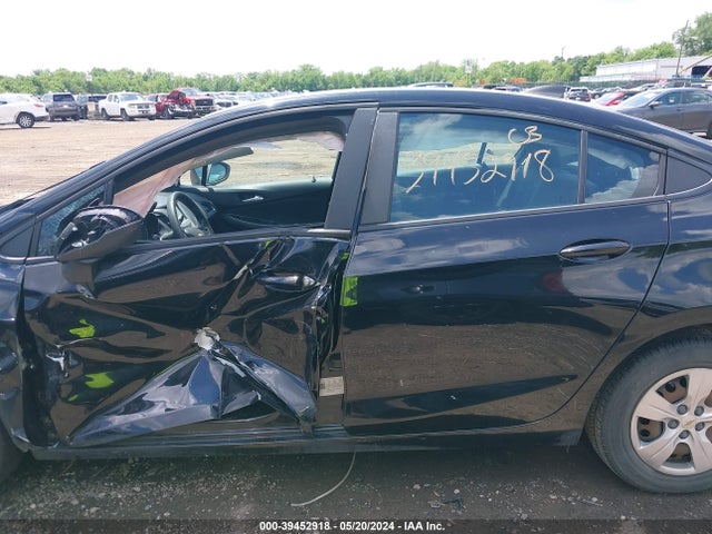Chevrolet Cruze Ls Auto 2018 1G1BC5SMXJ7192672 Image 14