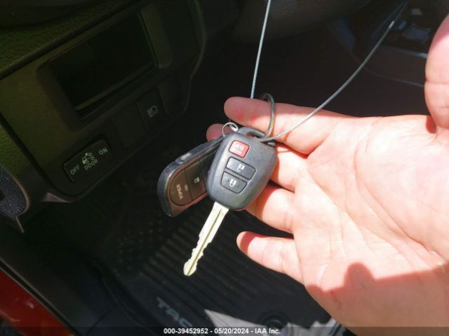 5TFAX5GN6KX143723 Toyota Tacoma Sr