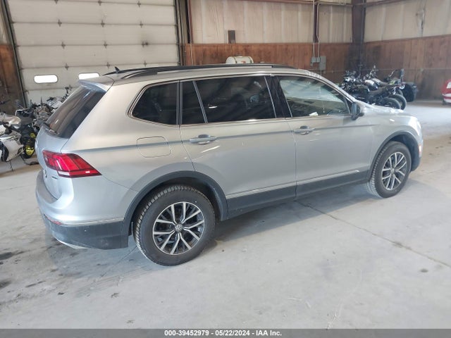3VV2B7AX5LM073519 Volkswagen Tiguan 2.0t Se/2.0t Se R-line Black/2.0t Sel
