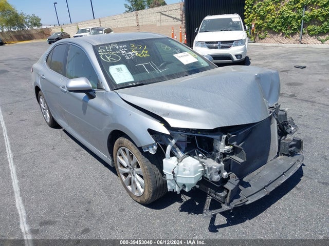Toyota CAMRY LE 2019 4T1B11HK2KU780561 main image