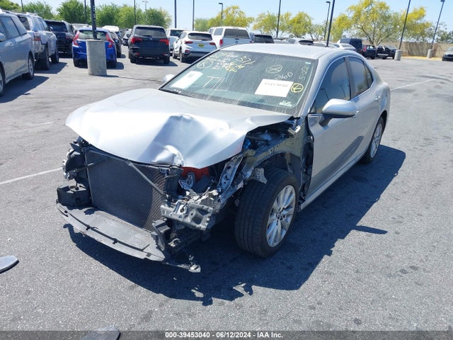 Toyota CAMRY LE 2019 4T1B11HK2KU780561 Image 2