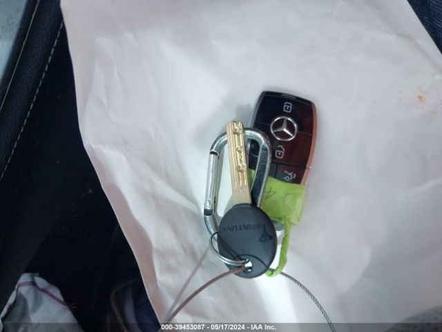 WDDZF4KB3JA469046 Mercedes-Benz E 300 4matic