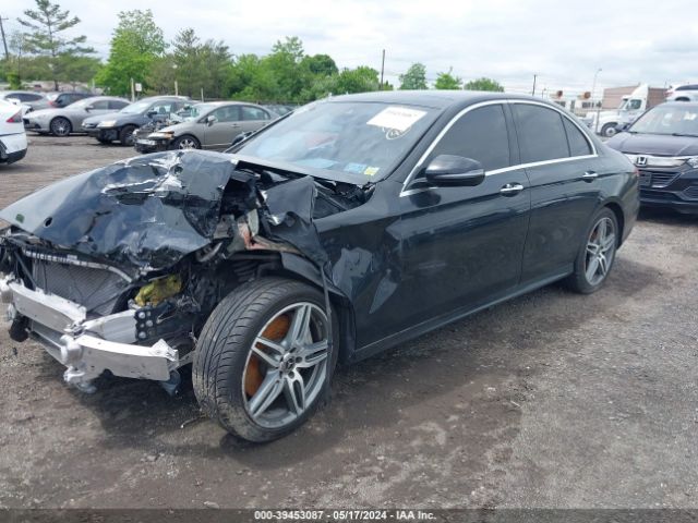 WDDZF4KB3JA469046 Mercedes-Benz E 300 4matic