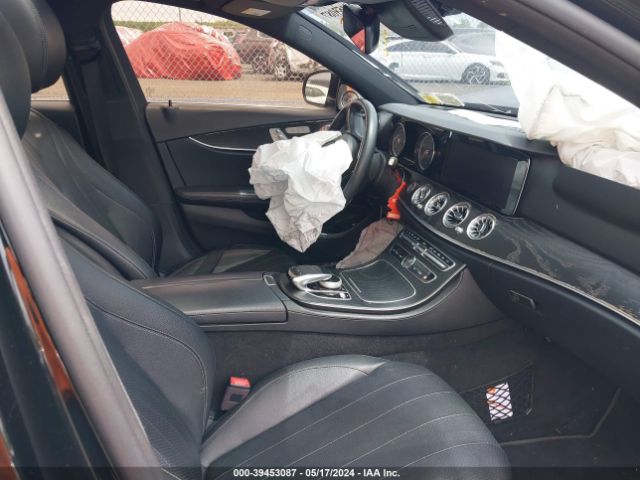 WDDZF4KB3JA469046 Mercedes-Benz E 300 4matic