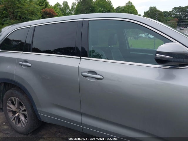 Toyota Highlander Le Plus V6 2016 5TDBKRFH6GS284892 Image 13