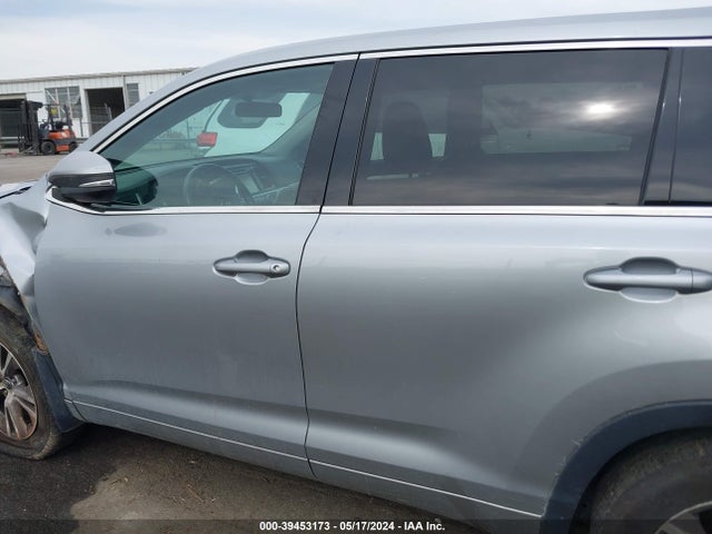 Toyota Highlander Le Plus V6 2016 5TDBKRFH6GS284892 Image 14