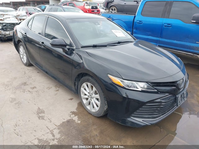 Toyota CAMRY LE 2018 4T1B11HK5JU624061 zdjęcie główne