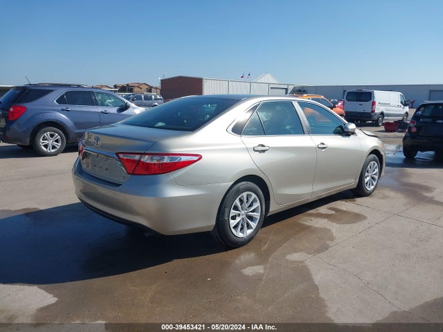 Toyota CAMRY LE 2015 4T4BF1FK7FR509222 Image 4