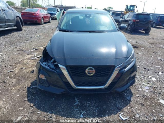 1N4BL4DW1NN381010 Nissan Altima Sv Intelligent Awd