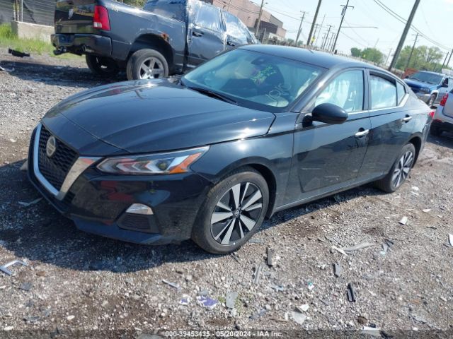 1N4BL4DW1NN381010 Nissan Altima Sv Intelligent Awd