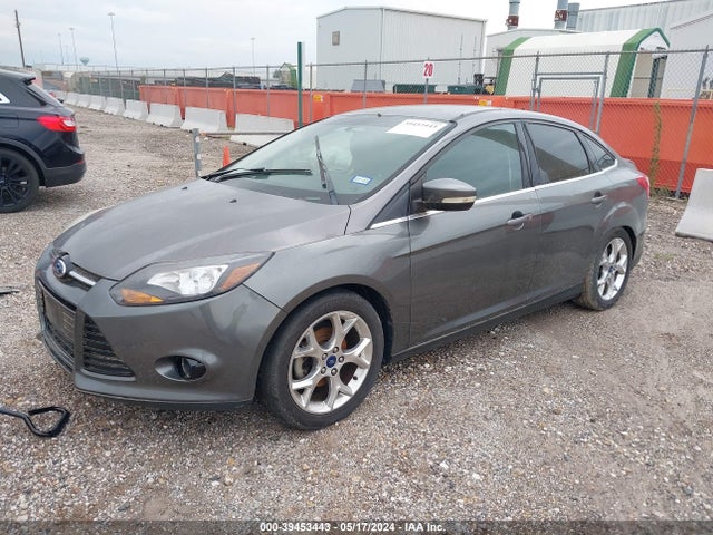 Ford Focus Titanium 2014 1FADP3J23EL430115 Image 2