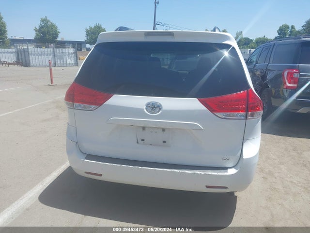 Toyota Sienna Le V6 8 Passenger 2014 5TDKK3DC5ES481294 Image 16