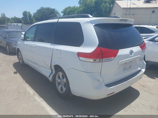 Toyota Sienna Le V6 8 Passenger 2014 5TDKK3DC5ES481294 Image 3