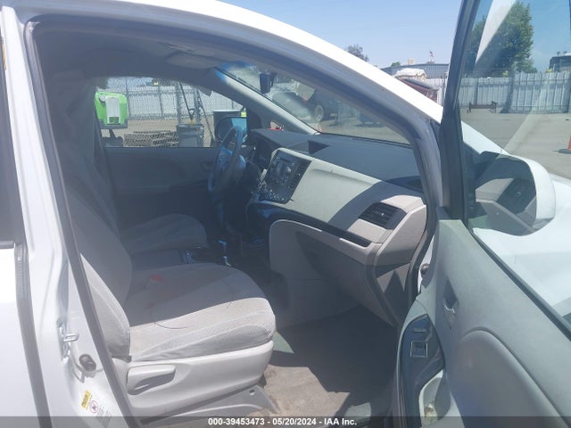 Toyota Sienna Le V6 8 Passenger 2014 5TDKK3DC5ES481294 Image 5