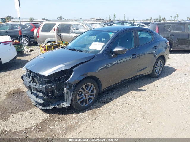 Toyota YARIS LE 2019 3MYDLBYV0KY503591 Image 2