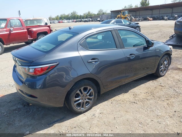 Toyota YARIS LE 2019 3MYDLBYV0KY503591 Image 4