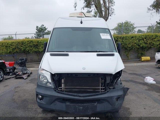 WD3PE8CCXF5994246 Mercedes-Benz Sprinter 2500 High Roof