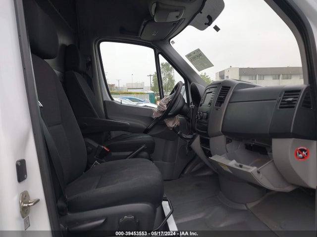 WD3PE8CCXF5994246 Mercedes-Benz Sprinter 2500 High Roof