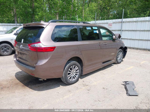 Toyota SIENNA XLE 2020 5TDYZ3DC1LS038904 Image 4