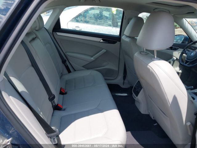 1VWLA7A37KC009742 Volkswagen Passat 2.0t Wolfsburg Edition
