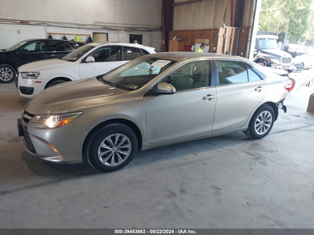 Toyota CAMRY LE 2017 4T1BF1FK7HU435944 Image 2