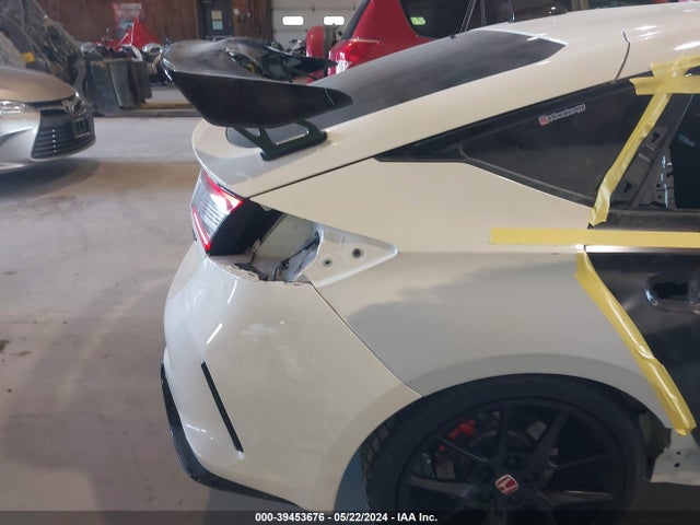 Honda Civic Type R Touring 2023 JHMFL5G43PX003417 Image 17