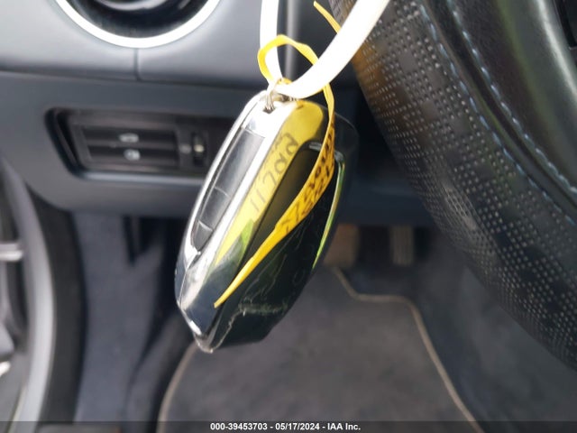 2011 JAGUAR XJ SAJWA2GB0BLV04741 Photo 10