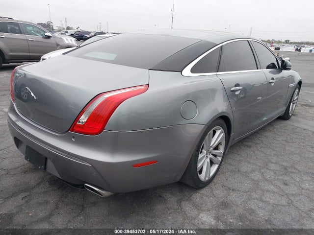 2011 JAGUAR XJ SAJWA2GB0BLV04741 Photo 3